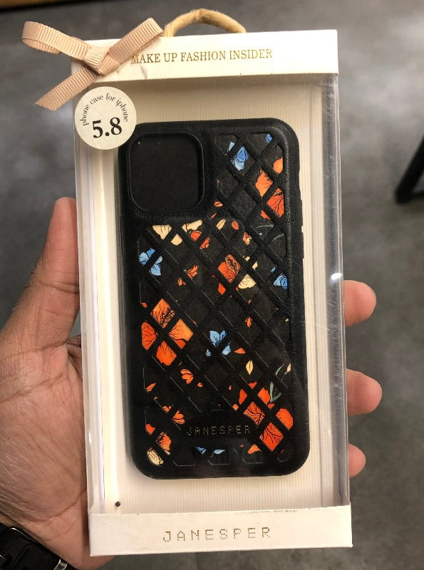 Criss Cross Pattern Leather Case Black